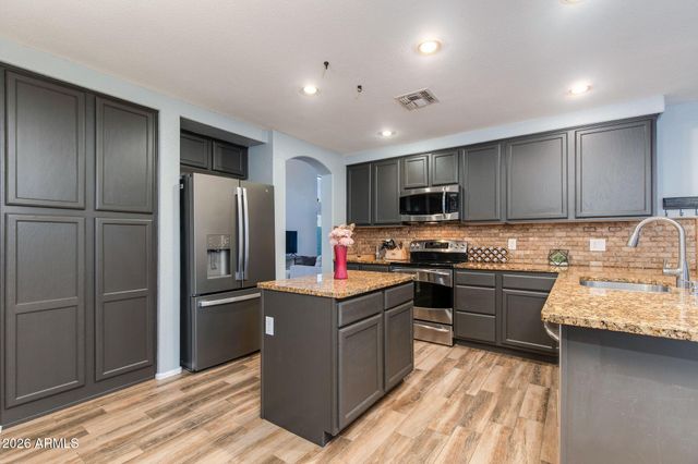 1163 W VAUGHN Avenue, Gilbert, AZ 85233