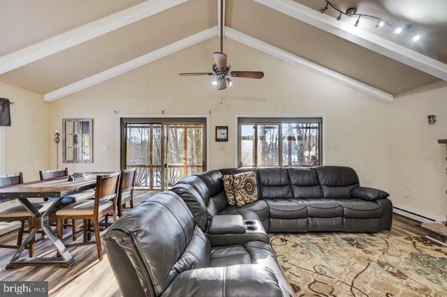 124 FERN RIDGE RD, Blakeslee, PA 18610