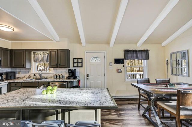 124 FERN RIDGE RD, Blakeslee, PA 18610