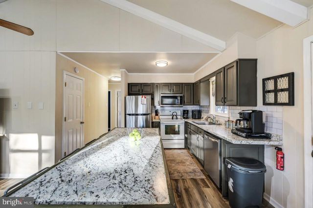 124 FERN RIDGE RD, Blakeslee, PA 18610