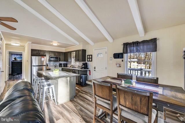 124 FERN RIDGE RD, Blakeslee, PA 18610