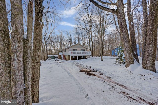 124 FERN RIDGE RD, Blakeslee, PA 18610