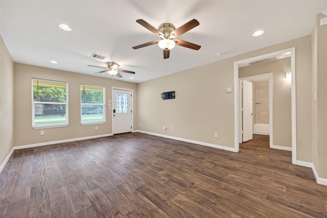 1708 AND 1702 Sycamore Avenue, Bay City, TX 77414
