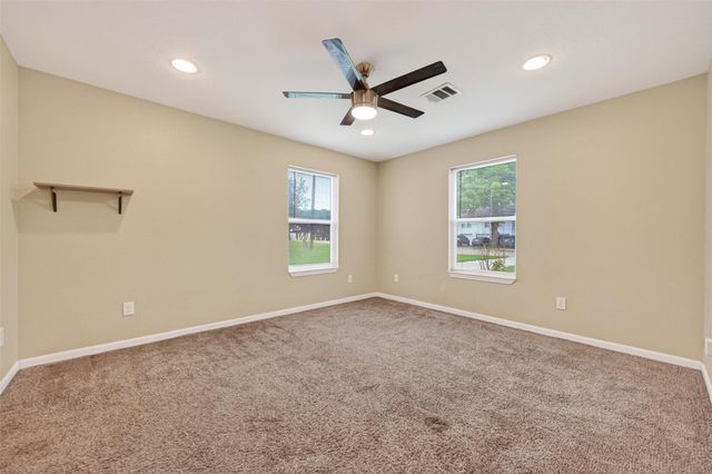 1708 AND 1702 Sycamore Avenue, Bay City, TX 77414