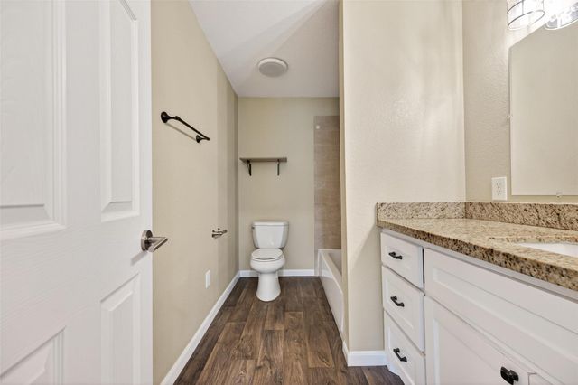 1708 AND 1702 Sycamore Avenue, Bay City, TX 77414