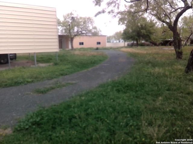 11529 us highway 90, Knippa, TX 78870