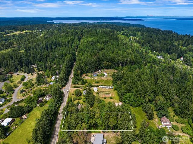 113 xx North Madison Avenue NE, Bainbridge Island, WA 98110