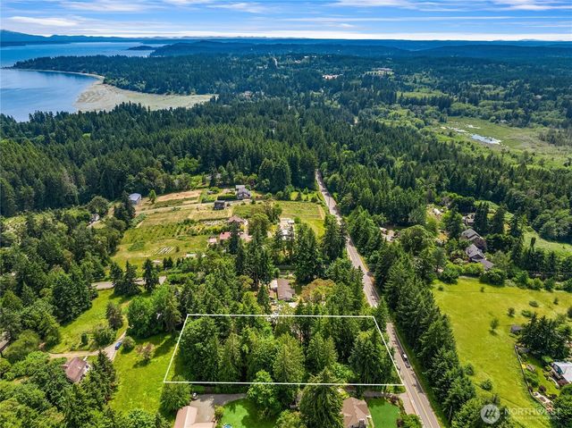 113 xx North Madison Avenue NE, Bainbridge Island, WA 98110