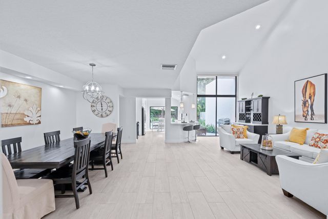 2442 Windsor Way Court, Wellington, FL 33414