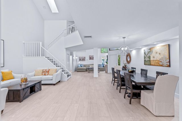 2442 Windsor Way Court, Wellington, FL 33414