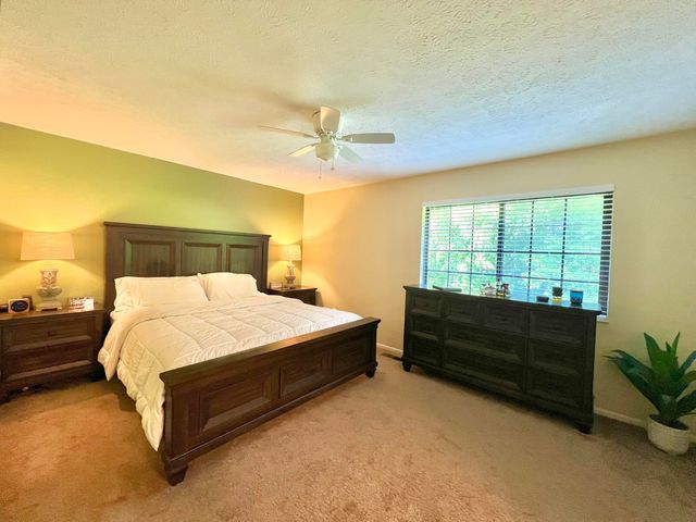 202 Shaker Heights Lane, Crestview Hills, KY 41017