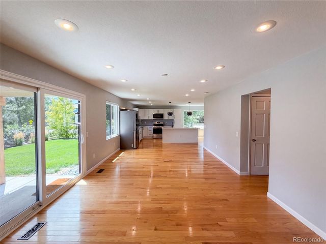 10708 W Chautauga Mountain, Littleton, CO 80127