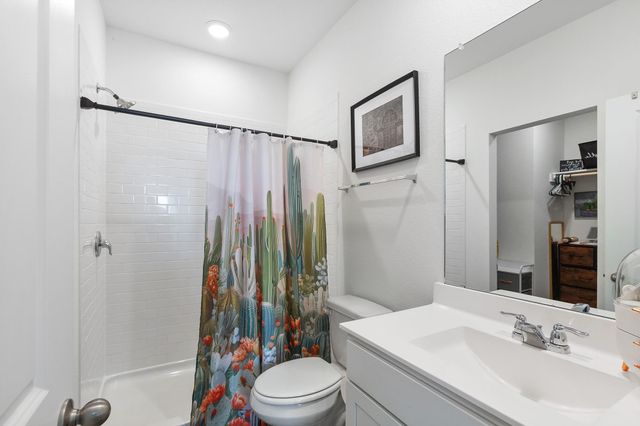 549 Arnold LOOP A, Uhland, TX 78640
