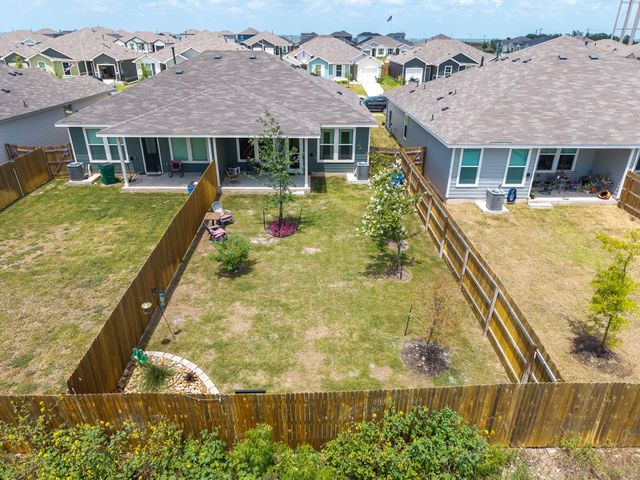 549 Arnold LOOP A, Uhland, TX 78640