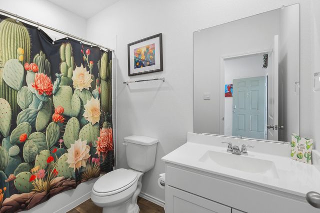 549 Arnold LOOP A, Uhland, TX 78640