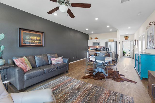 549 Arnold LOOP A, Uhland, TX 78640