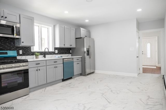 834 W 5Th St, Plainfield City, NJ 07063
