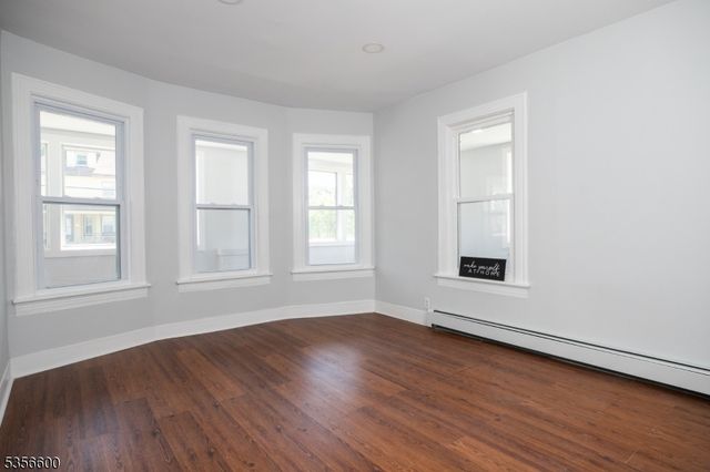 834 W 5Th St, Plainfield City, NJ 07063