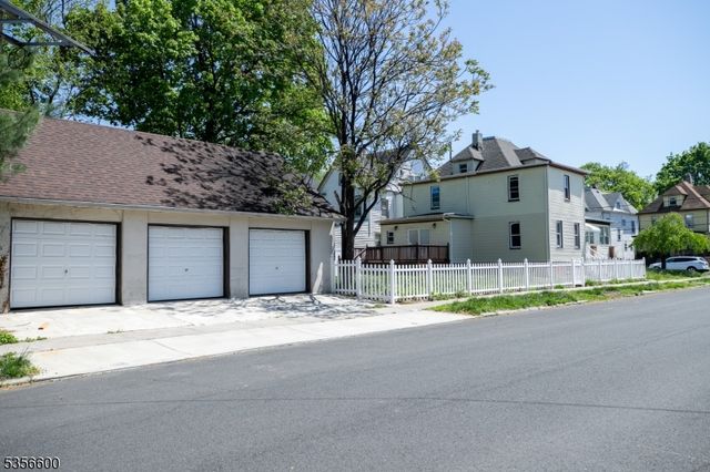 834 W 5Th St, Plainfield City, NJ 07063