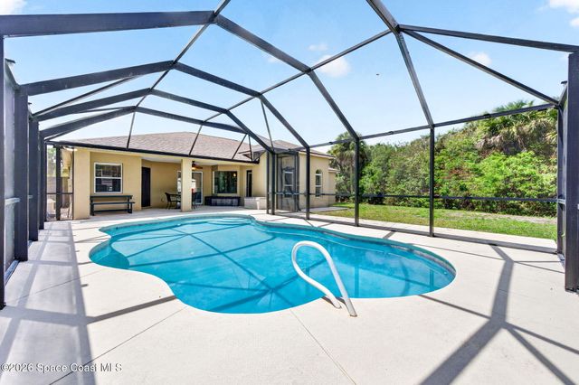 831 Owl Street SW, Palm Bay, FL 32908