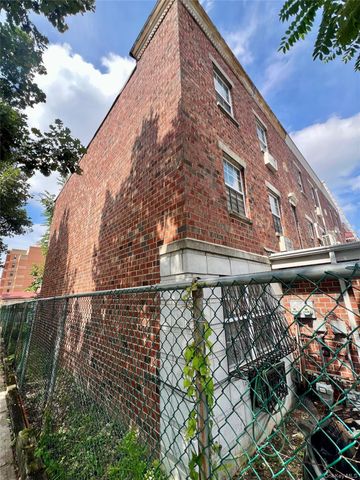 466 E 179th Street, Bronx, NY 10457