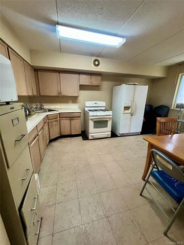 466 E 179th Street, Bronx, NY 10457