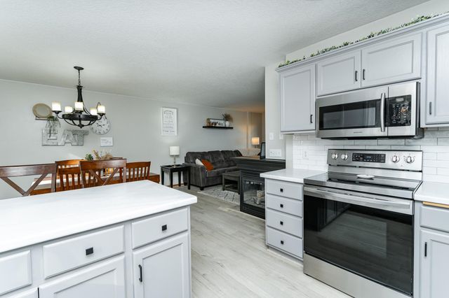 741 Baylee Place SW, Pine Island, MN 55963