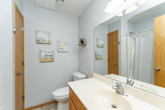 741 Baylee Place SW, Pine Island, MN 55963