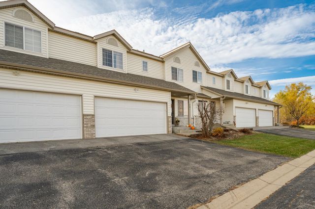 741 Baylee Place SW, Pine Island, MN 55963