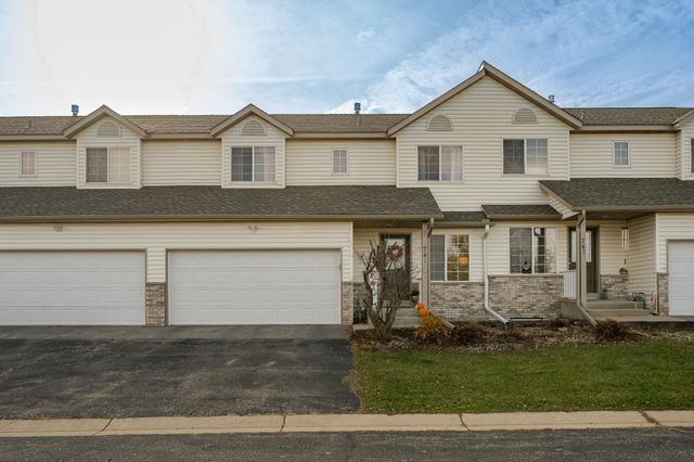 741 Baylee Place SW, Pine Island, MN 55963