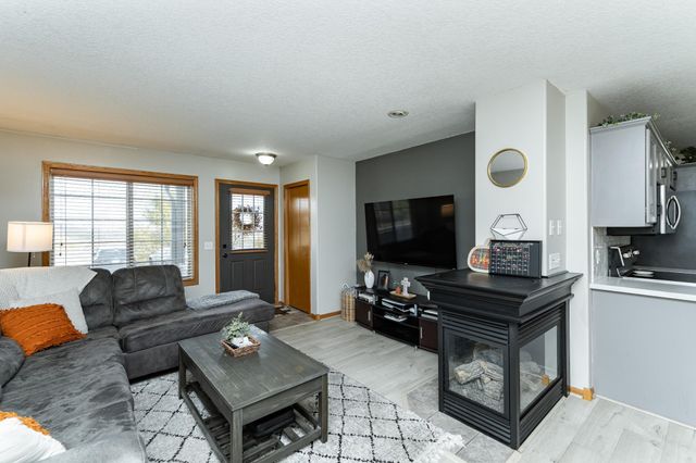 741 Baylee Place SW, Pine Island, MN 55963