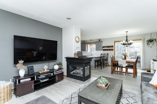 741 Baylee Place SW, Pine Island, MN 55963