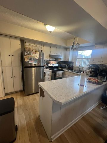 3142 Kirklevington Drive, Lexington, KY 40517