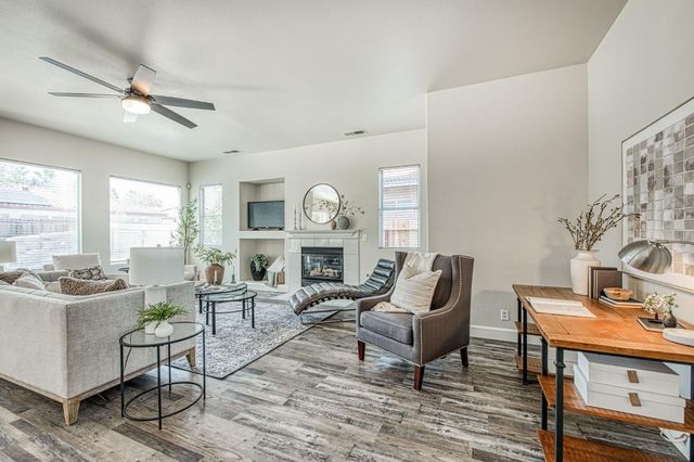 1420 N Dewitt Avenue, Clovis, CA 93619