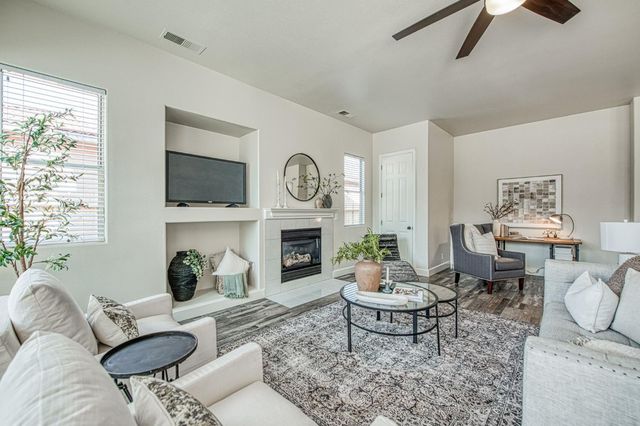 1420 N Dewitt Avenue, Clovis, CA 93619