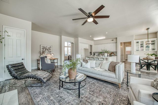 1420 N Dewitt Avenue, Clovis, CA 93619