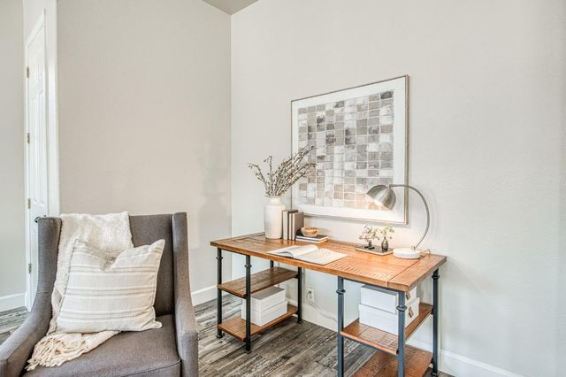 1420 N Dewitt Avenue, Clovis, CA 93619