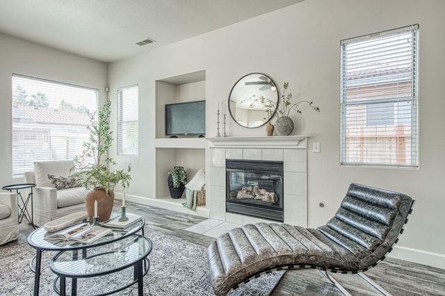 1420 N Dewitt Avenue, Clovis, CA 93619