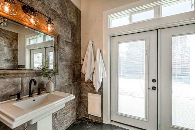 1420 N Dewitt Avenue, Clovis, CA 93619