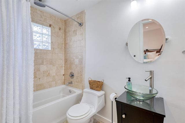2526 Durwood ST 212, Austin, TX 78704