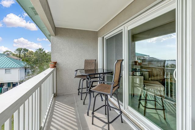 1695 Highway 98 302, Mary Esther, FL 32569