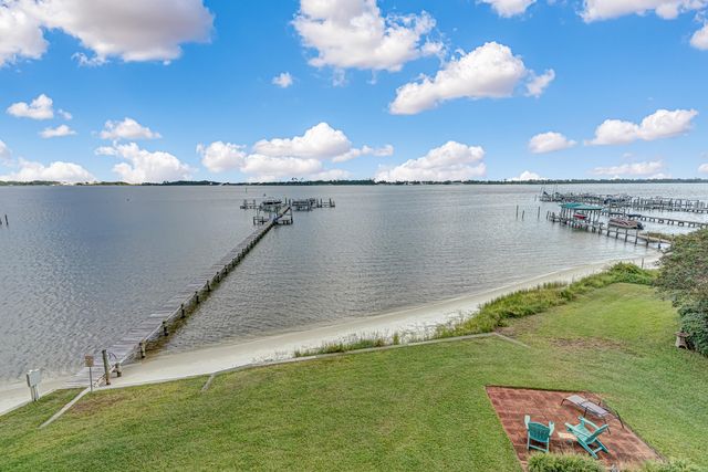 1695 Highway 98 302, Mary Esther, FL 32569