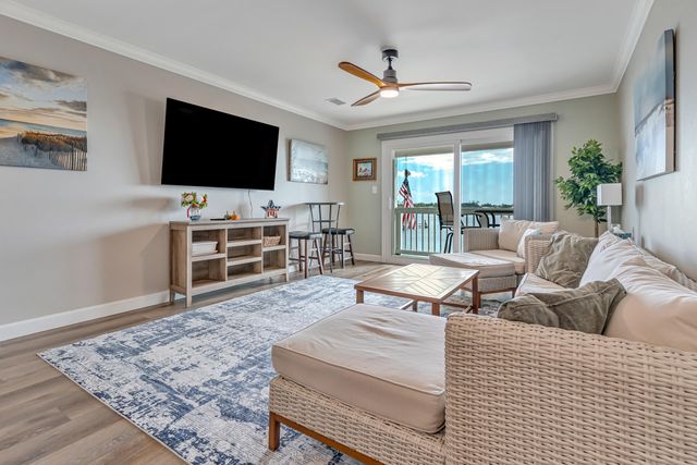 1695 Highway 98 302, Mary Esther, FL 32569