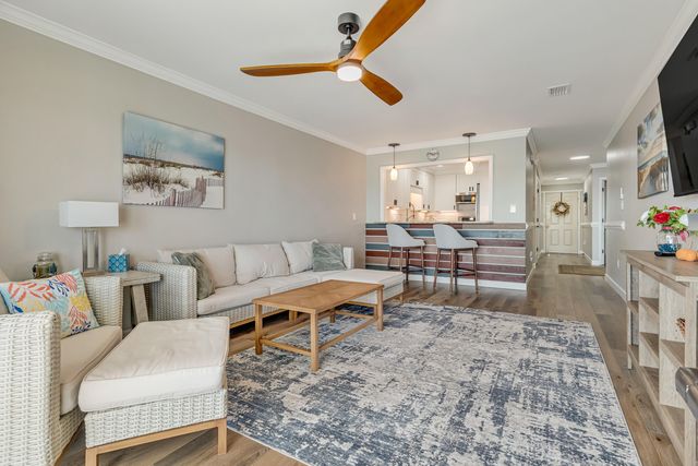 1695 Highway 98 302, Mary Esther, FL 32569