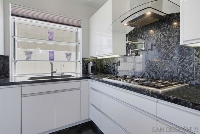 13523 Tradition St, San Diego, CA 92128