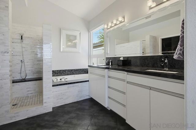 13523 Tradition St, San Diego, CA 92128