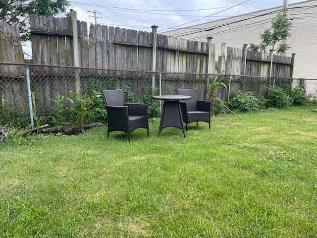 4930 S Luna Avenue, Chicago, IL 60638