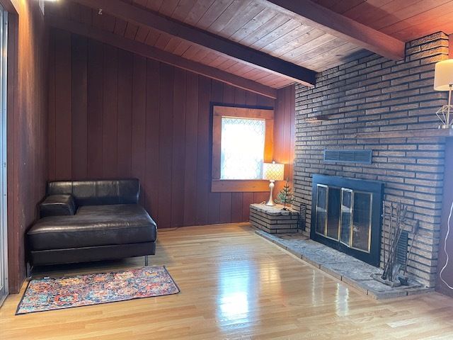 4930 S Luna Avenue, Chicago, IL 60638
