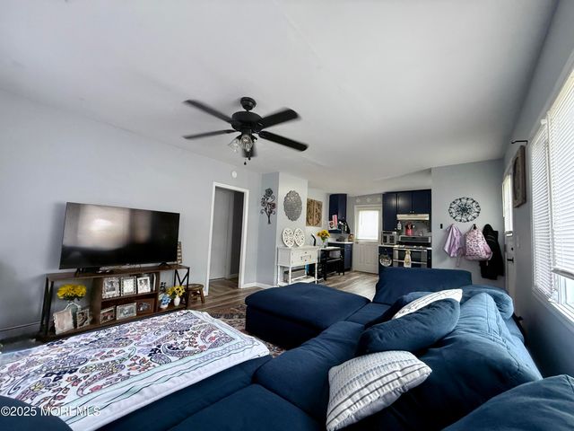 13 Middlesex Avenue, Keyport, NJ 07735