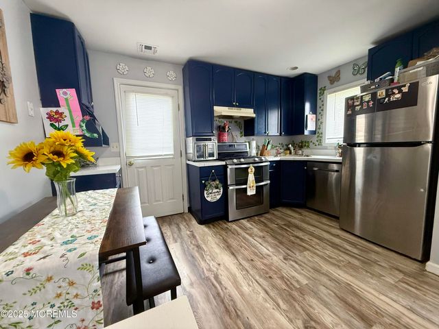 13 Middlesex Avenue, Keyport, NJ 07735